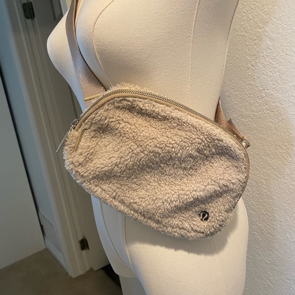 Cozy Beige Sherpa Crossbody Bag - Picture 1 of 12